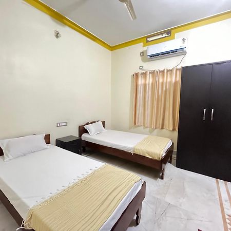 Hotel Manokamna Bodh Gaya Exteriör bild